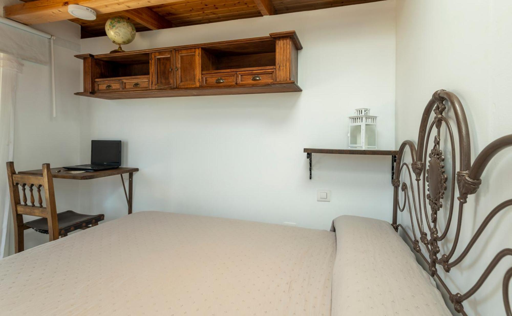 Isolina Boutique - Adults Recommended 4* Mácher